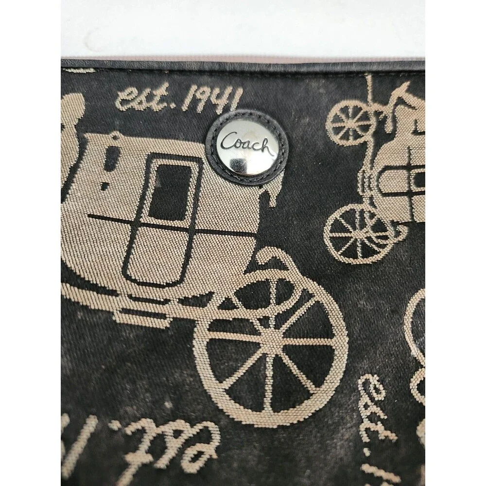Coach Signature 1941 Pouch Wristlet Bag Horse Carriage Silver Rare 7x4.5